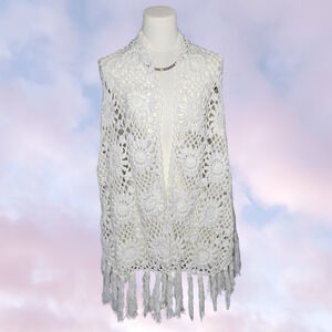 Vtg 70s White Hand Knit Beach Cover Festival Boho Coachella Hippie Fringe Shawl